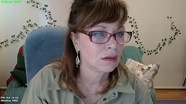 Snapshot of Miss_Moren chatting on 07-26-26, 05:26 Miss Moren online show from 07-26-26, 05:26