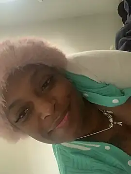 honeywetpussi online show from 12-26-24, 04:14