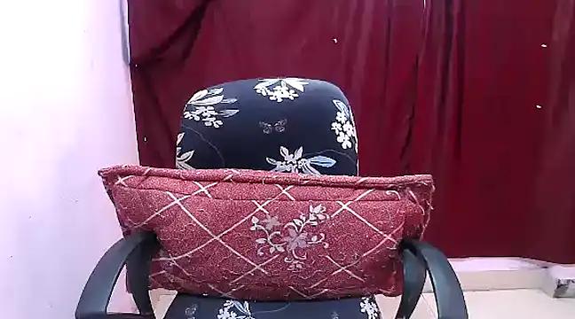 Snapshot of Liza-rani chatting on 01-22-25, 09:02 Liza-rani online show from 01-22-25, 09:02