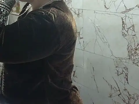 Housewife12 online show from 02-15-26, 07:27