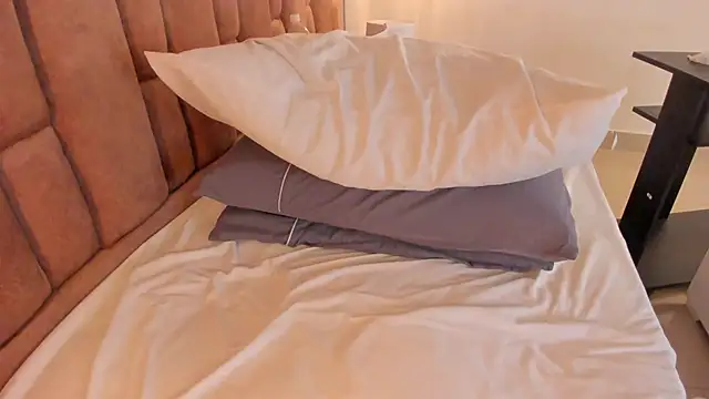 victoriaroyce1 online show from 03-08-25, 04:50