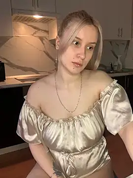 Snapshot of Sweet_white_chocolate chatting on 03-11-25, 05:38 Sweet white chocolate online show from 03-11-25, 05:38