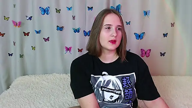 Snapshot of Phantommira chatting on 12-23-24, 07:09 Phantommira online show from 12-23-24, 07:09