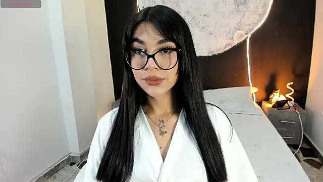 RoseCassie online show from 12-15-25, 01:26