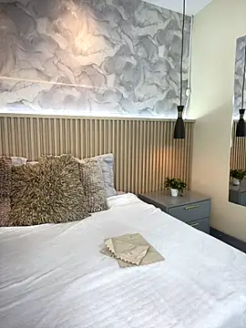 AinaraJimenez online show from 11-19-25, 07:14