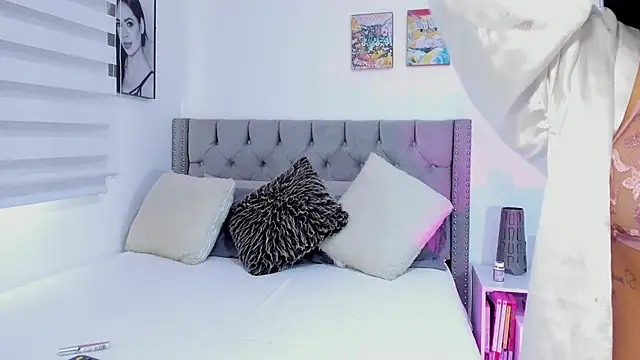 Sara Leblanc online show from 01-17-25, 04:36