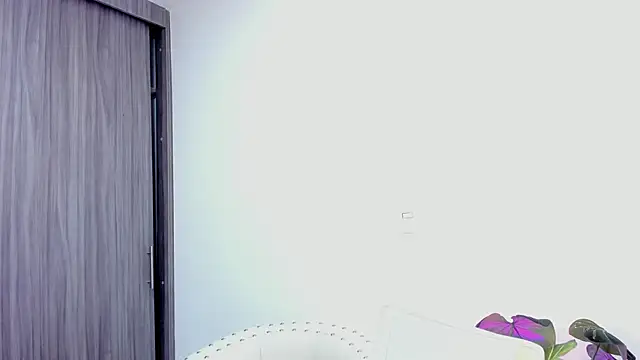 Sara Leblanc online show from 02-21-25, 01:22