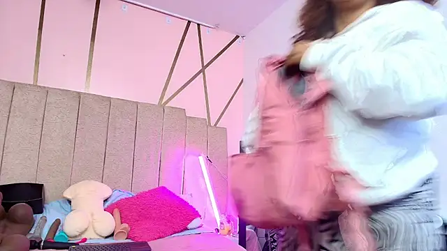 lauraltt online show from 11-25-25, 09:04