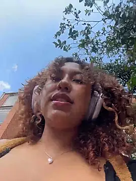 lauraltt online show from 12-21-25, 06:48