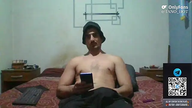 Snapshot of italianbighorse22 chatting on 11-28-25, 05:54 italianbighorse22 online show from 11-28-25, 05:54