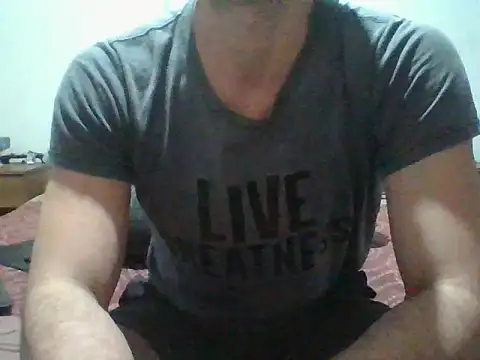 Snapshot of italianbighorse22 chatting on 11-29-25, 03:53 italianbighorse22 online show from 11-29-25, 03:53