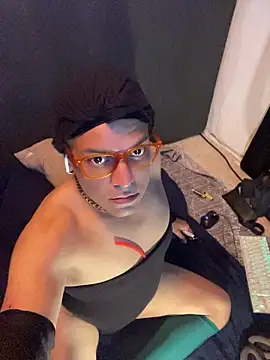 Snapshot of NikkelSofia chatting on 04-30-26, 08:42 NikkelSofia online show from 04-30-26, 08:42