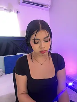 Lily Woodz online show from 05-28-26, 07:11