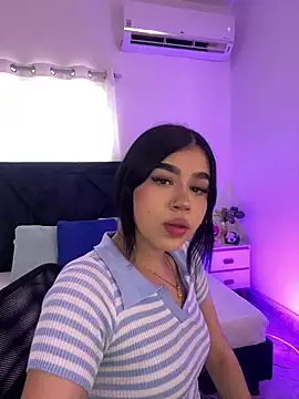 Lily Woodz online show from 07-18-26, 07:06