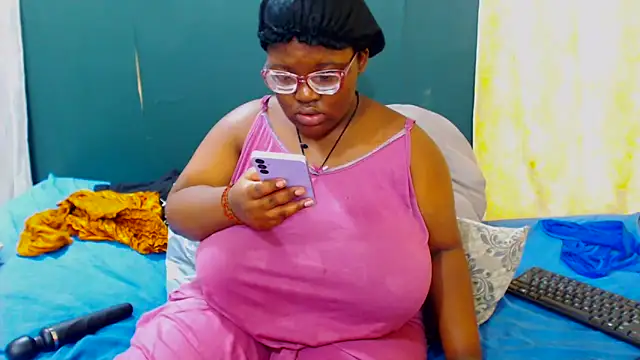 Damm Bobbies online show from 04-12-26, 01:05