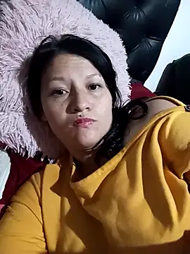 Snapshot of kattia_bk chatting on 12-23-24, 11:28 kattia bk online show from 12-23-24, 11:28