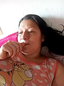 Snapshot of kattia_bk chatting on 09-21-25, 08:43 kattia bk online show from 09-21-25, 08:43