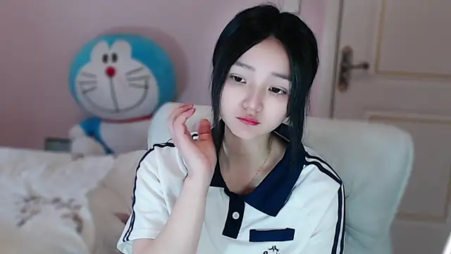 xiao-xiao-D online show from 03-07-25, 09:18