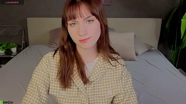 Mollly Rouge online show from 11-10-25, 12:20