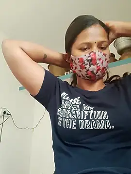 Snapshot of Tamil_Sanjana_ chatting on 03-08-25, 05:07 Tamil Sanjana online show from 03-08-25, 05:07