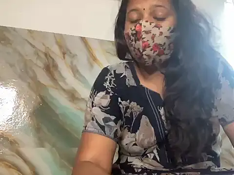 Snapshot of Tamil_Sanjana_ chatting on 10-11-25, 06:23 Tamil Sanjana online show from 10-11-25, 06:23