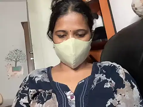 Snapshot of Tamil_Sanjana_ chatting on 10-19-25, 08:42 Tamil Sanjana online show from 10-19-25, 08:42