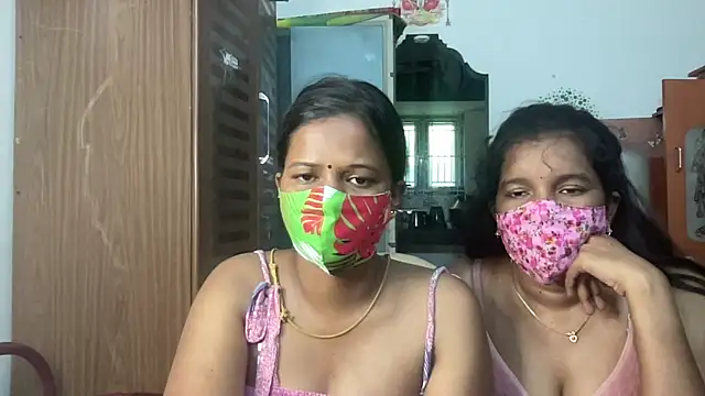 Snapshot of Tamil_Sanjana_ chatting on 06-21-26, 06:05 Tamil Sanjana online show from 06-21-26, 06:05