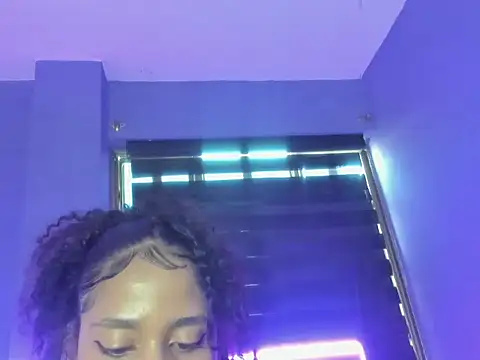 CintiaWalker online show from 12-22-25, 12:57