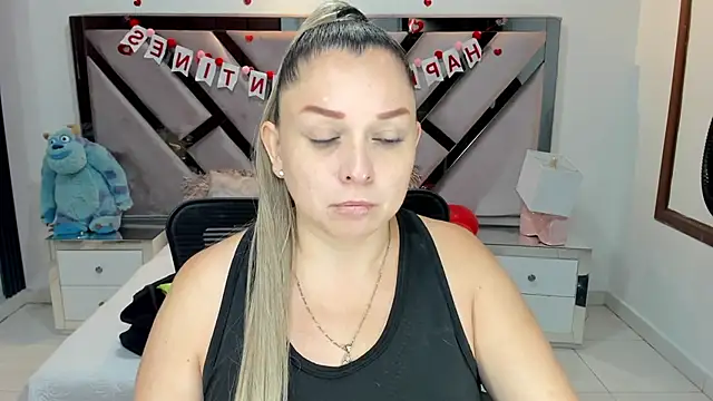 natalia5560 online show from 09-22-25, 12:40