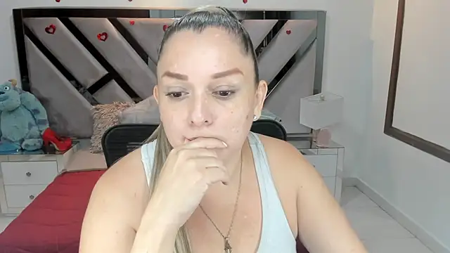 natalia5560 online show from 10-05-25, 01:42