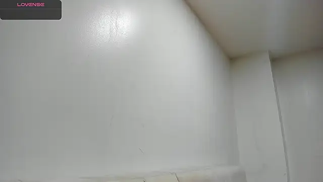 Snapshot of AbrilSonne chatting on 03-06-25, 08:27 AbrilSonne online show from 03-06-25, 08:27