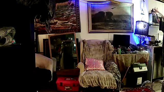 Snapshot of SilverandFox chatting on 01-27-25, 09:34 SilverandFox online show from 01-27-25, 09:34