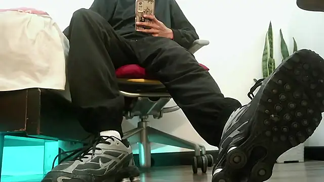 codysmith online show from 07-23-26, 02:04
