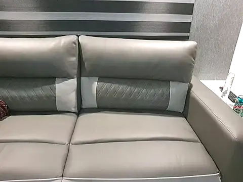 Wonderland Toes online show from 02-04-25, 05:10