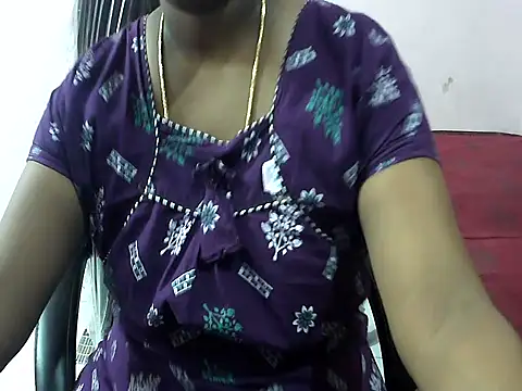 Snapshot of telugu_indhu_0001 chatting on 06-03-26, 04:45 telugu indhu 0001 online show from 06-03-26, 04:45