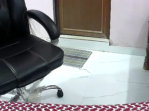 Snapshot of telugu_indhu_0001 chatting on 06-04-26, 06:47 telugu indhu 0001 online show from 06-04-26, 06:47