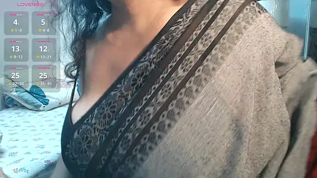 Snapshot of hot_menka chatting on 04-22-26, 09:11 hot menka online show from 04-22-26, 09:11