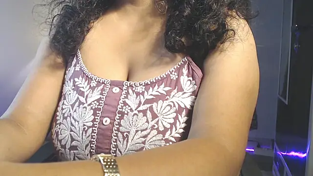 Snapshot of hot_menka chatting on 06-03-26, 08:58 hot menka online show from 06-03-26, 08:58