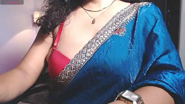 Snapshot of hot_menka chatting on 06-08-26, 05:13 hot menka online show from 06-08-26, 05:13