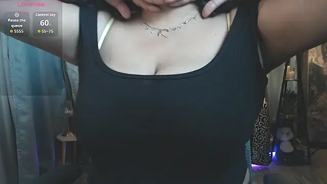 Snapshot of hot_menka chatting on 06-27-26, 07:08 hot menka online show from 06-27-26, 07:08
