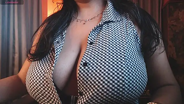 Snapshot of hot_menka chatting on 07-28-26, 10:31 hot menka online show from 07-28-26, 10:31