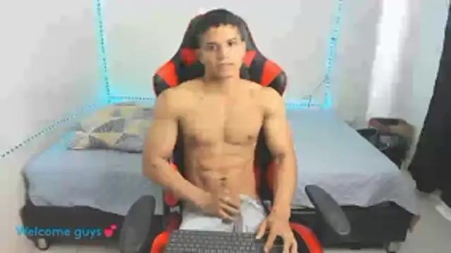 oliver thompsson7 online show from 11-08-25, 02:06