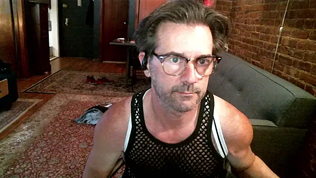 Snapshot of Johnny_Bottoms chatting on 05-23-26, 03:27 Johnny Bottoms online show from 05-23-26, 03:27
