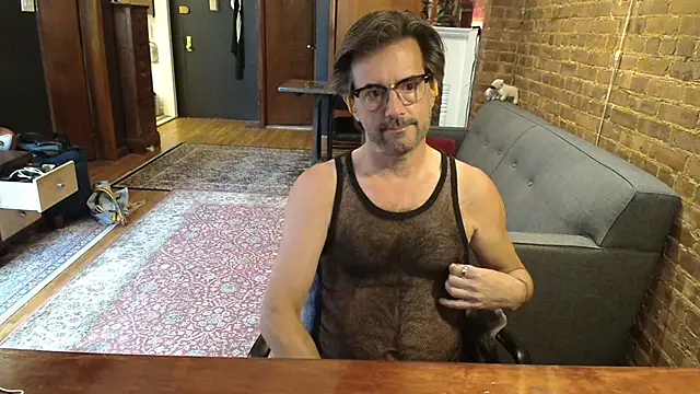 Snapshot of Johnny_Bottoms chatting on 06-22-26, 02:47 Johnny Bottoms online show from 06-22-26, 02:47