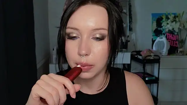 Snapshot of MoranaMissGod chatting on 05-24-26, 03:17 MoranaMissGod online show from 05-24-26, 03:17