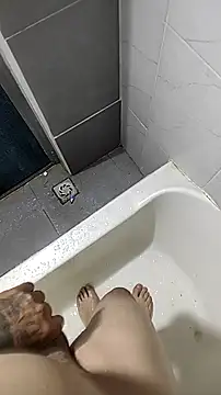 DTuannHallT online show from 04-10-26, 12:10