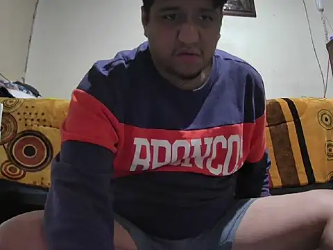 Snapshot of manolo666hot chatting on 12-04-25, 05:54 manolo666hot online show from 12-04-25, 05:54