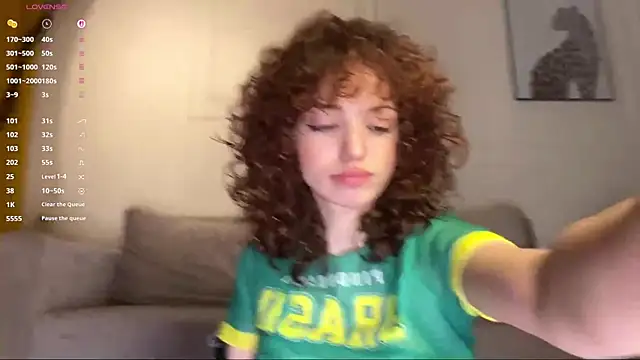 LilianGrindle online show from 06-11-26, 07:34