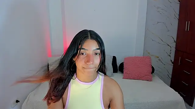 martina roldam online show from 05-13-26, 02:31