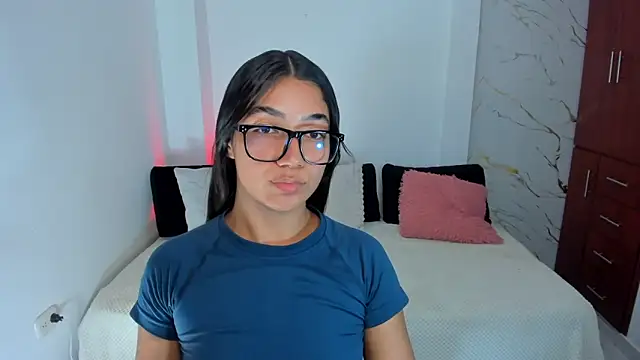 martina roldam online show from 05-14-26, 07:37